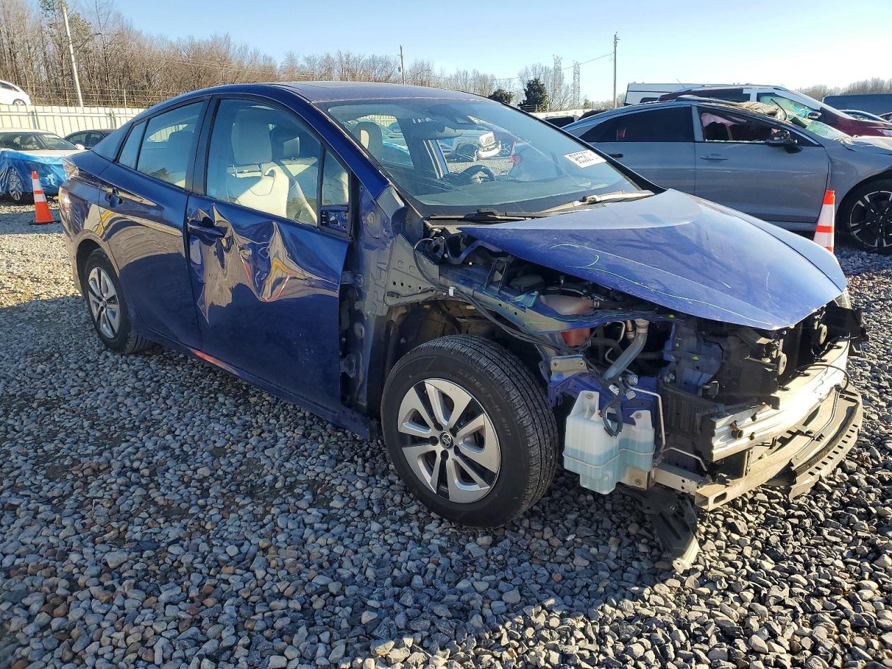 2017 TOYOTA PRIUS photo 4