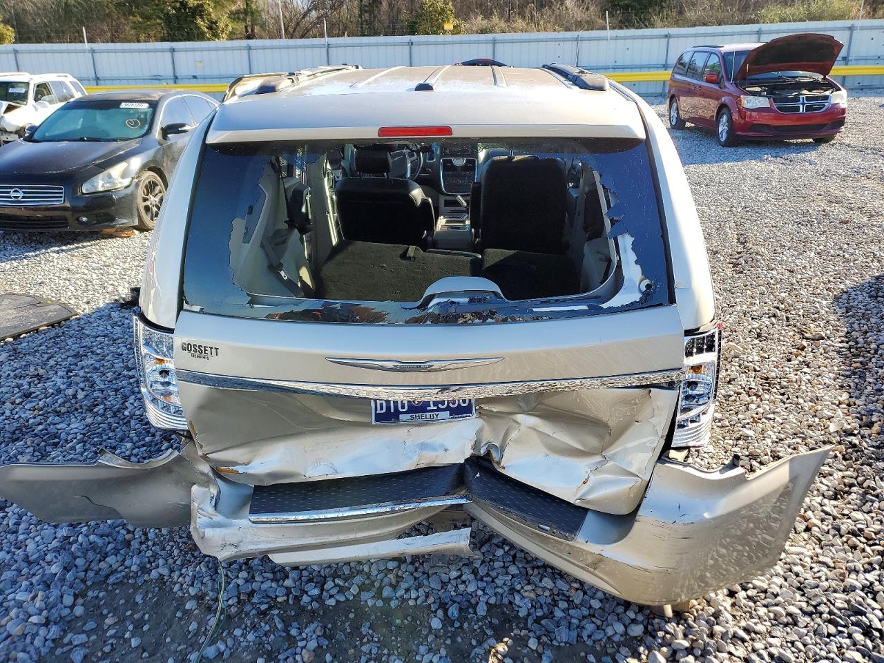 2013 CHRYSLER TOWN & COUNTRY TOURING photo 6