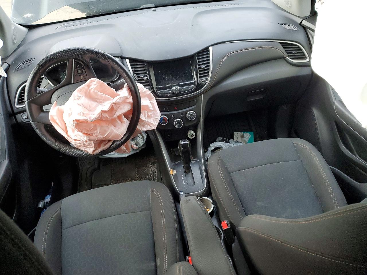 2020 CHEVROLET TRAX LS photo 8