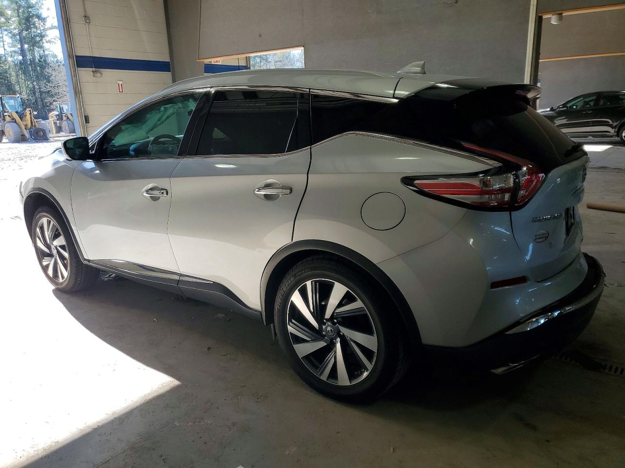 2017 NISSAN MURANO S photo 2
