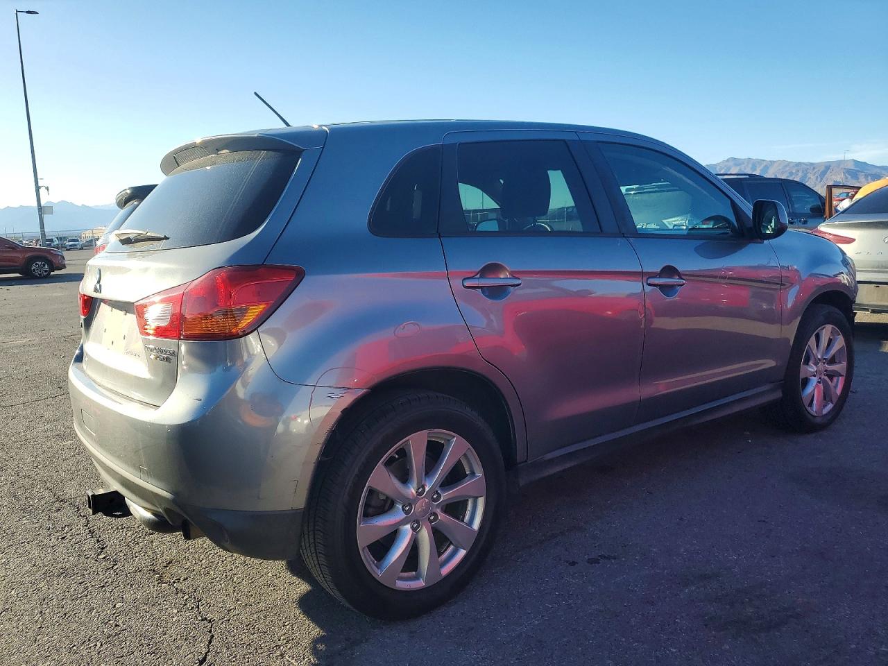 2015 MITSUBISHI OUTLANDER SPORT ES photo 3
