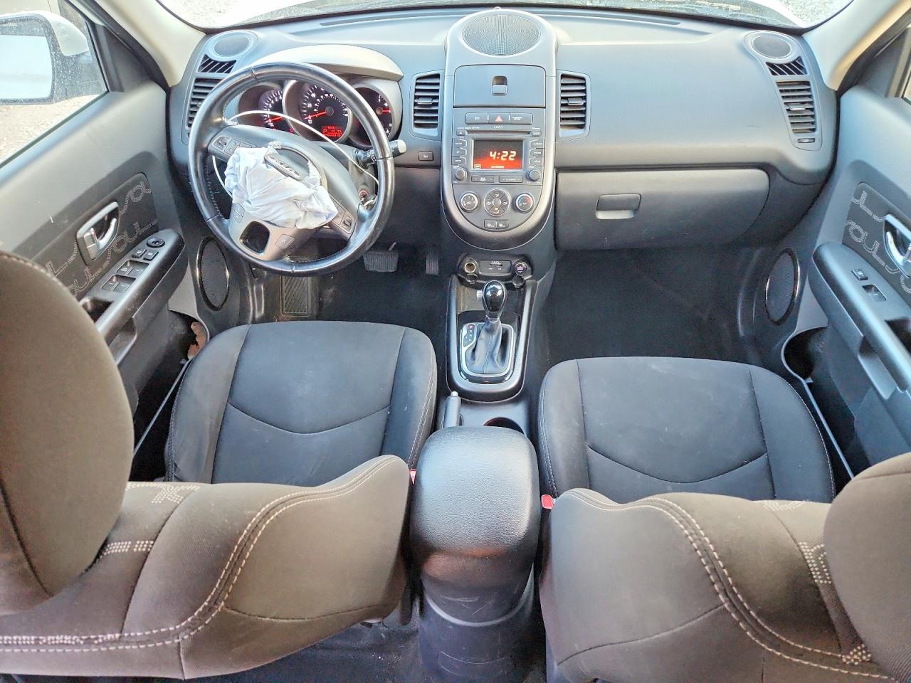 2013 KIA SOUL + photo 8