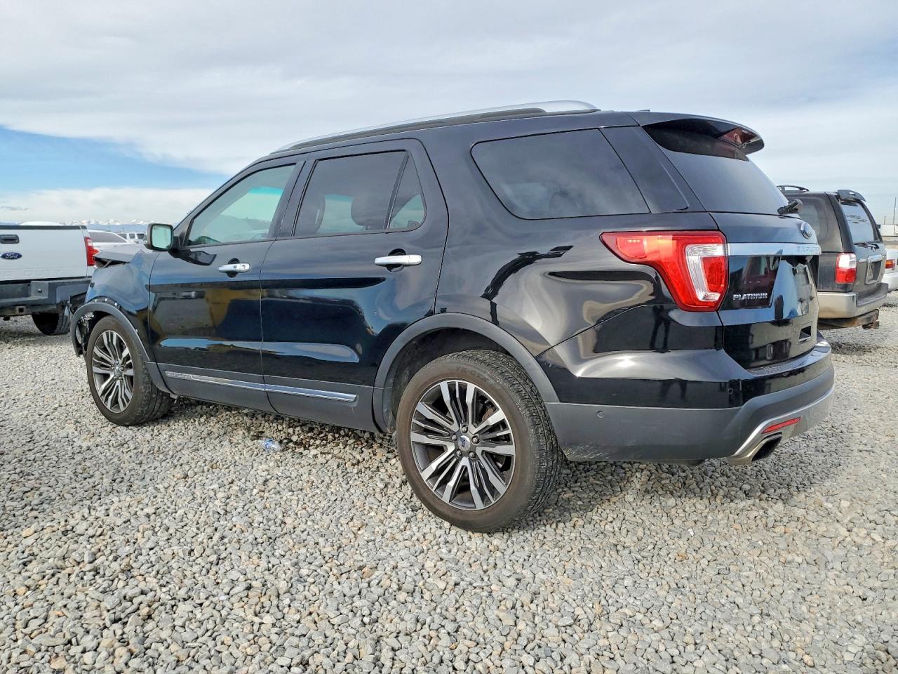 2016 FORD EXPLORER PLATINUM photo 3