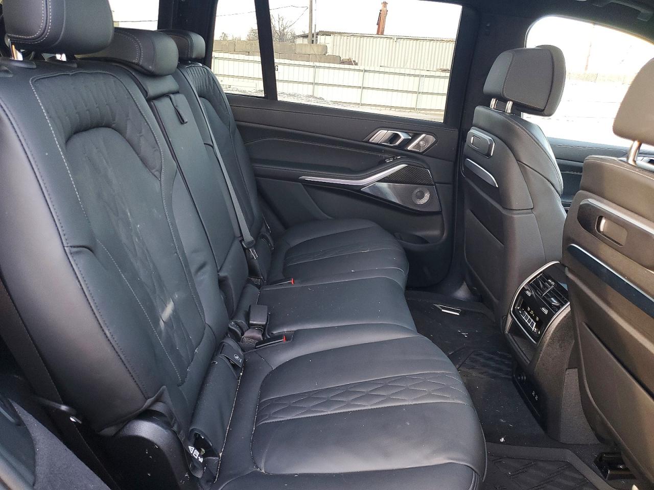 2025 BMW X7 M60I photo 11