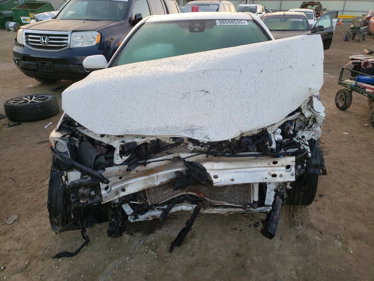 2021 TOYOTA CAMRY SE photo 5