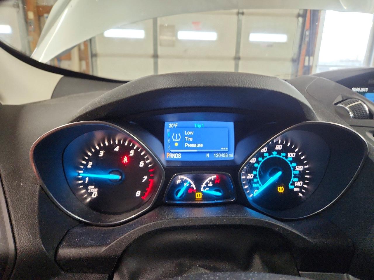 2014 FORD ESCAPE SE photo 9
