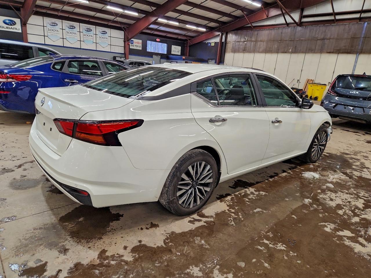 2025 NISSAN ALTIMA SV photo 3