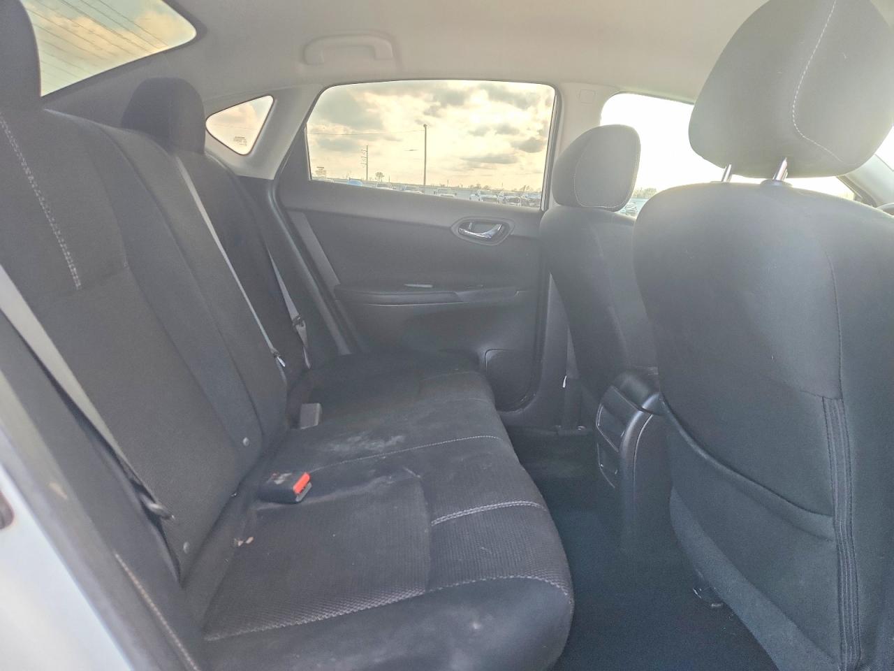 2018 NISSAN SENTRA S photo 10