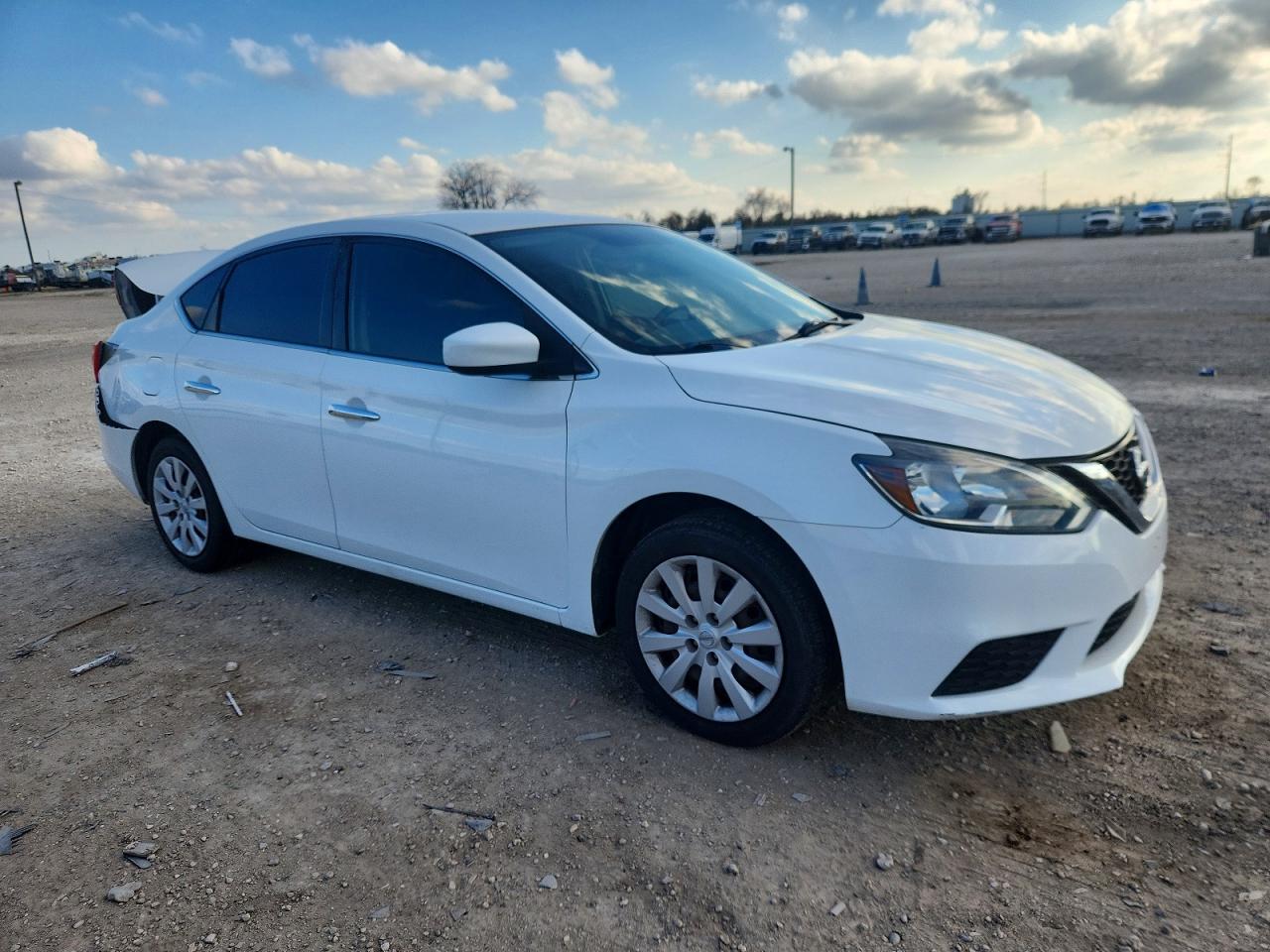2018 NISSAN SENTRA S photo 4