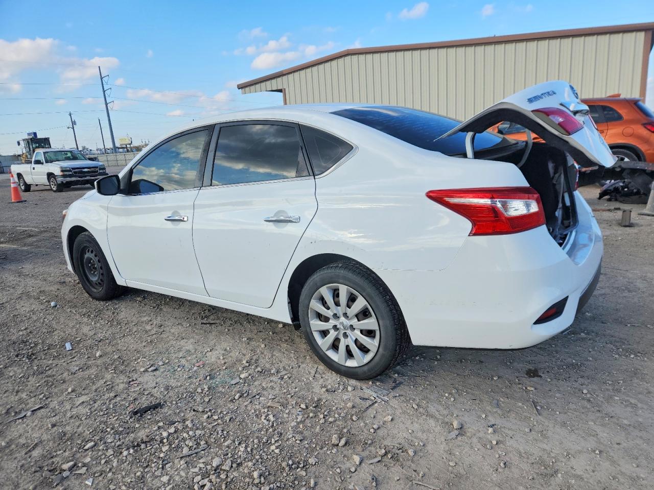 2018 NISSAN SENTRA S photo 2
