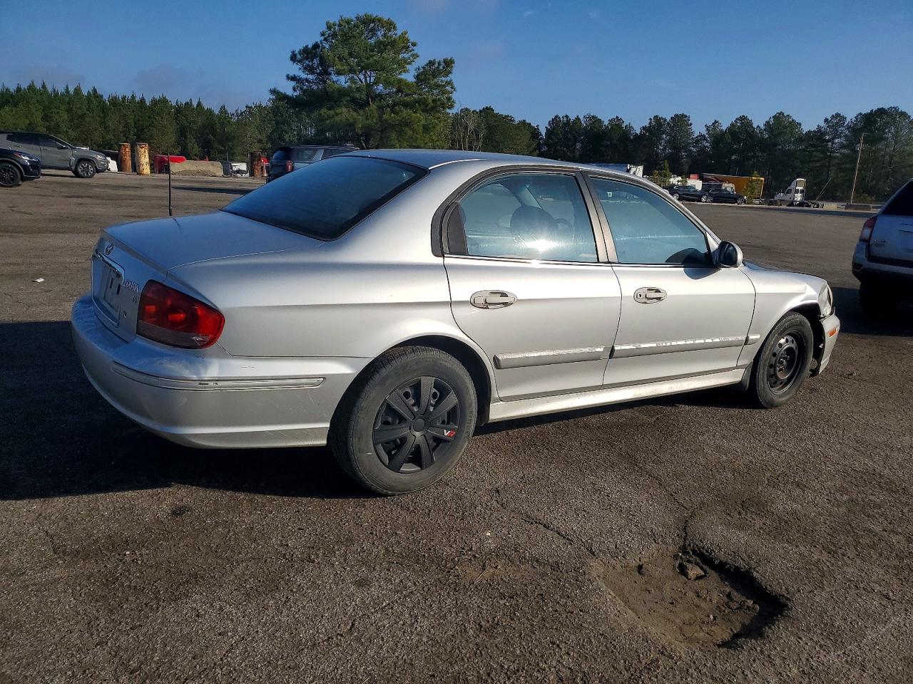 2005 HYUNDAI SONATA GL photo 3