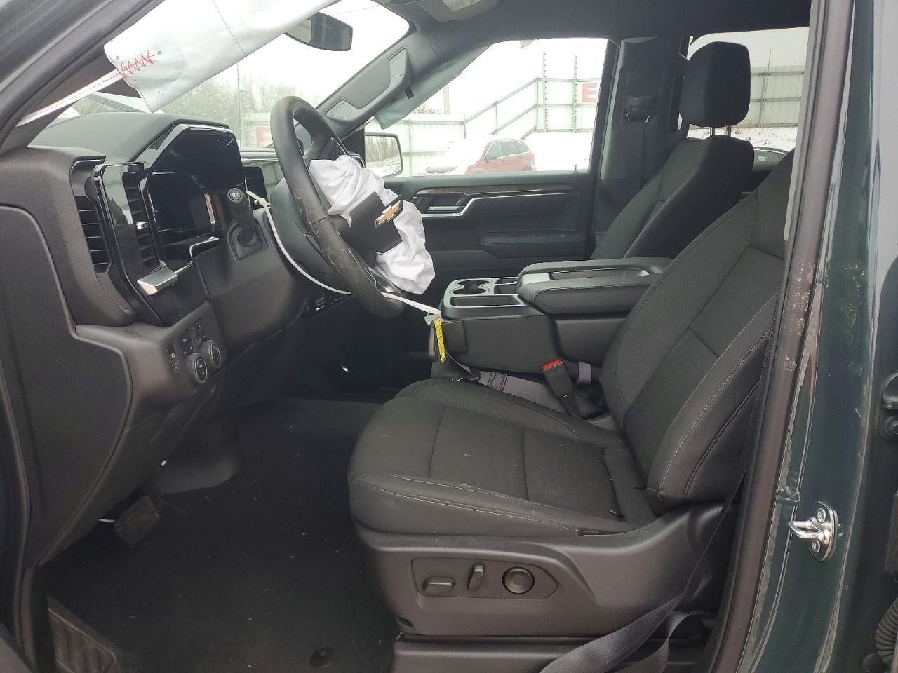 2025 CHEVROLET SILVERADO K1500 LT-L photo 7