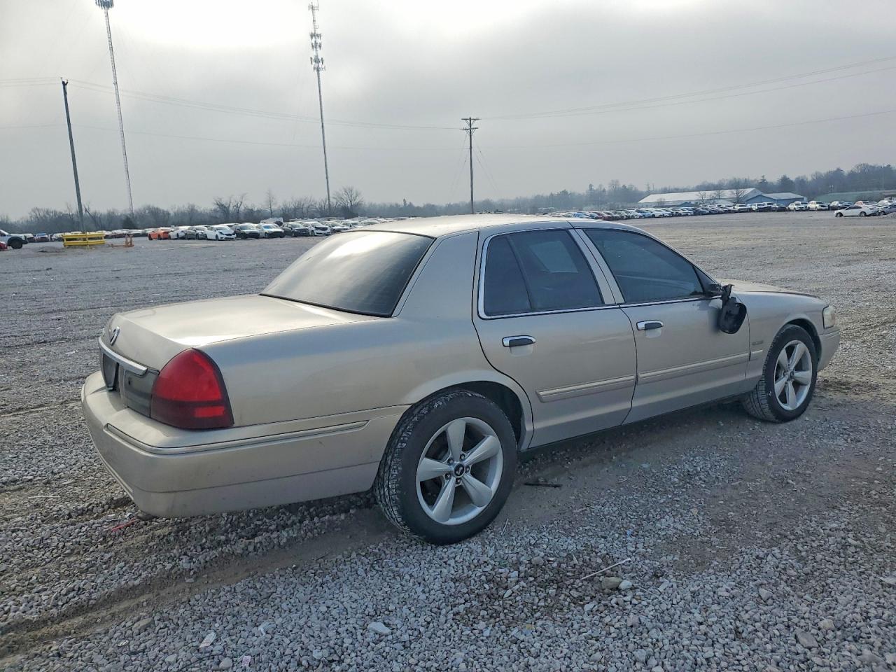 2009 MERCURY GRAND MARQUIS LS photo 3