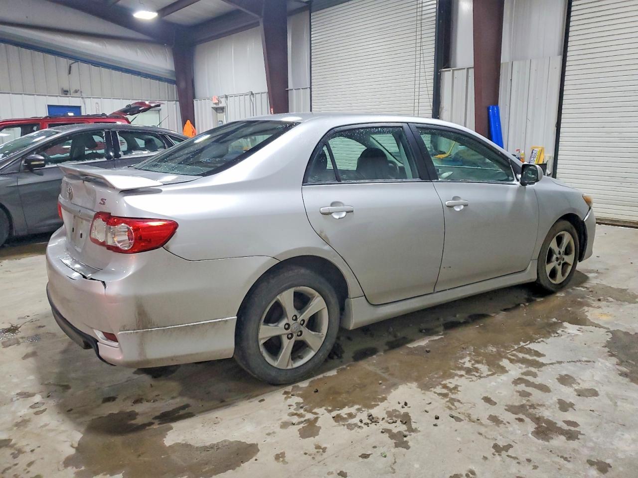 2013 TOYOTA COROLLA BASE photo 3