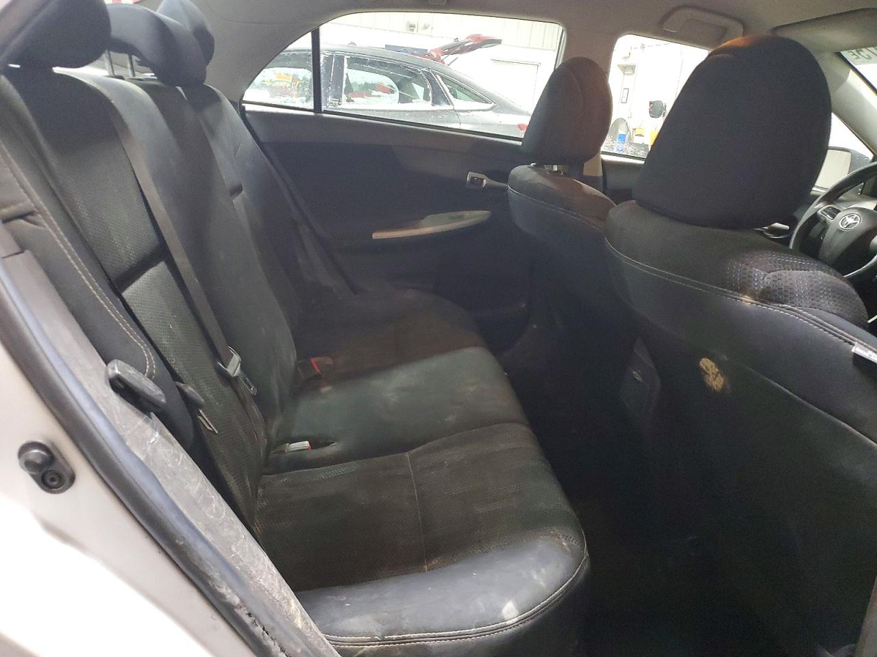 2013 TOYOTA COROLLA BASE photo 10