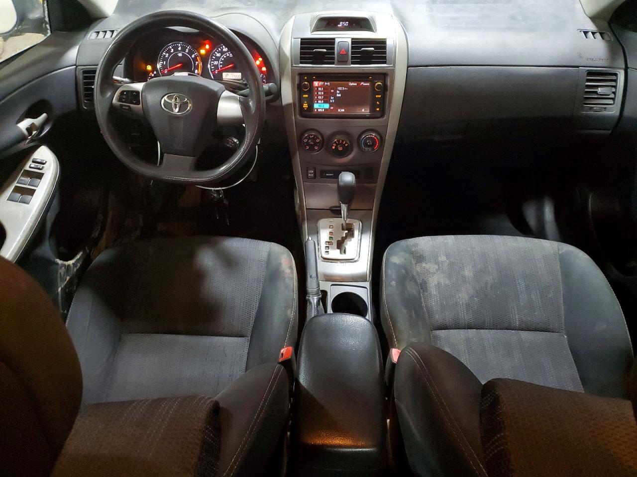 2013 TOYOTA COROLLA BASE photo 8