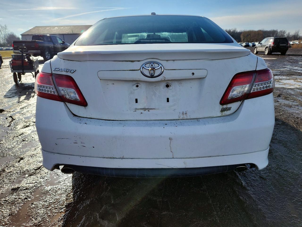 2010 TOYOTA CAMRY BASE photo 6
