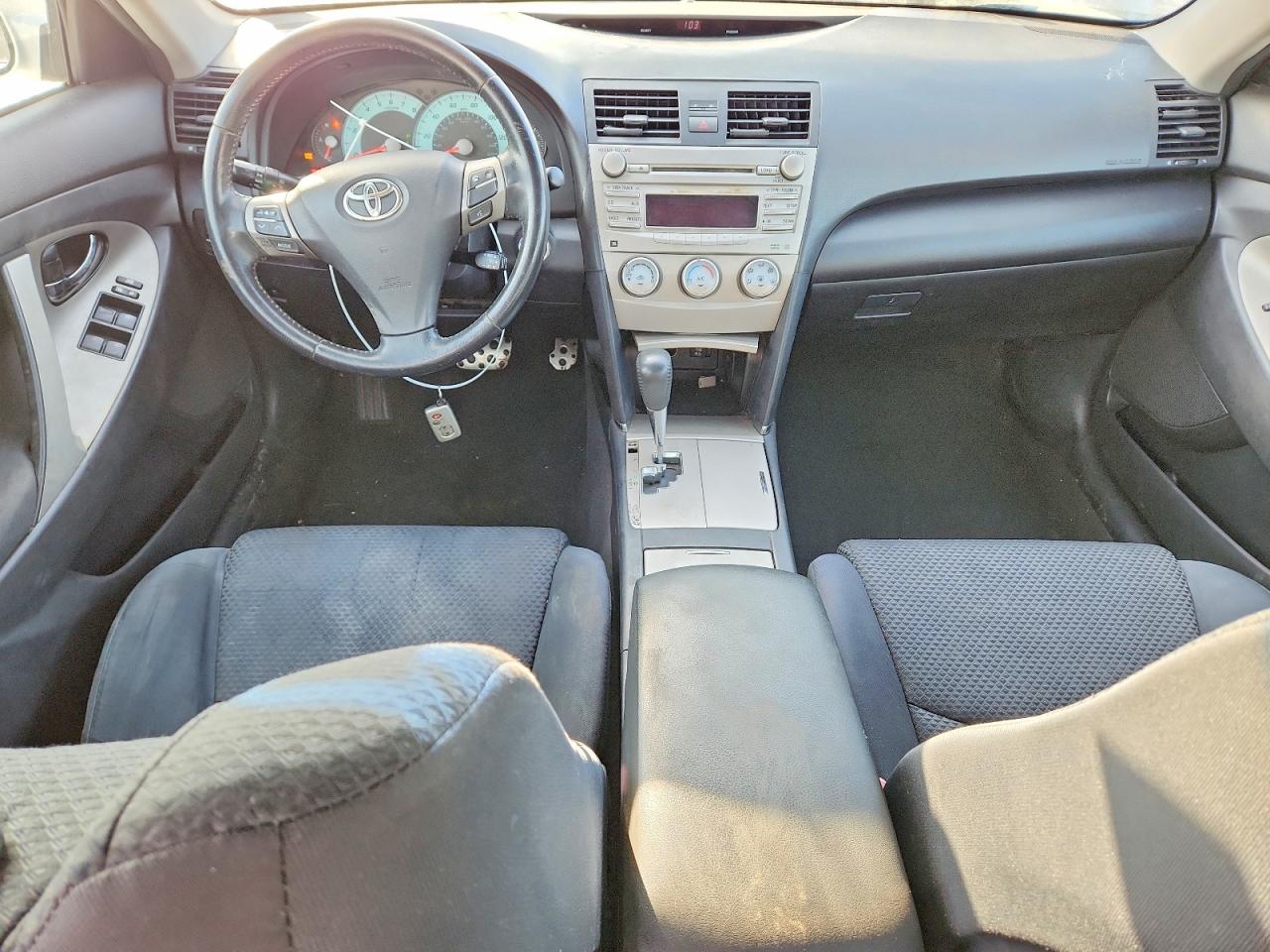 2010 TOYOTA CAMRY BASE photo 8