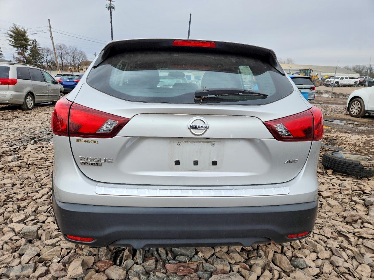 2018 NISSAN ROGUE SPORT S photo 6