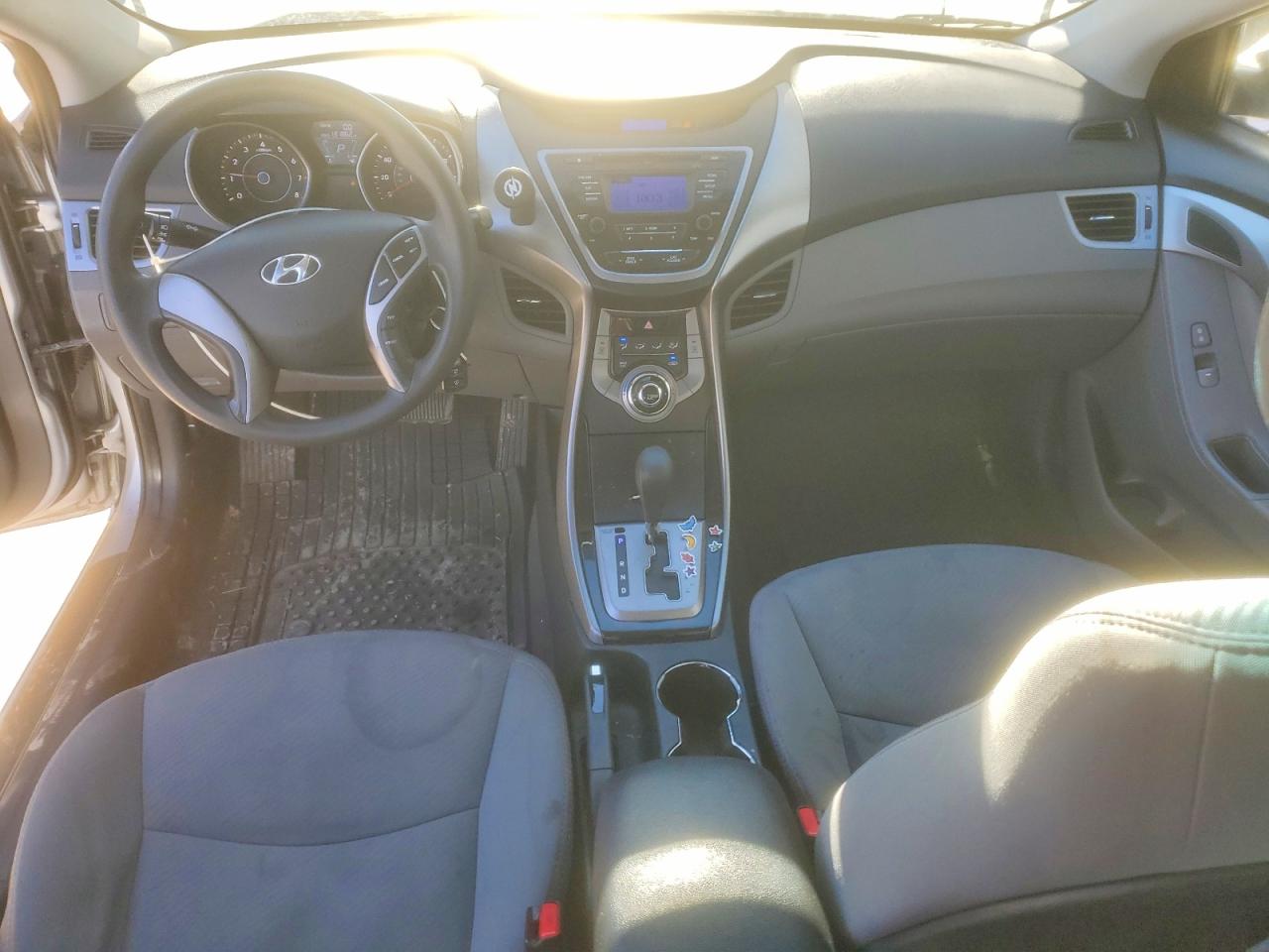 2013 HYUNDAI ELANTRA GLS photo 8
