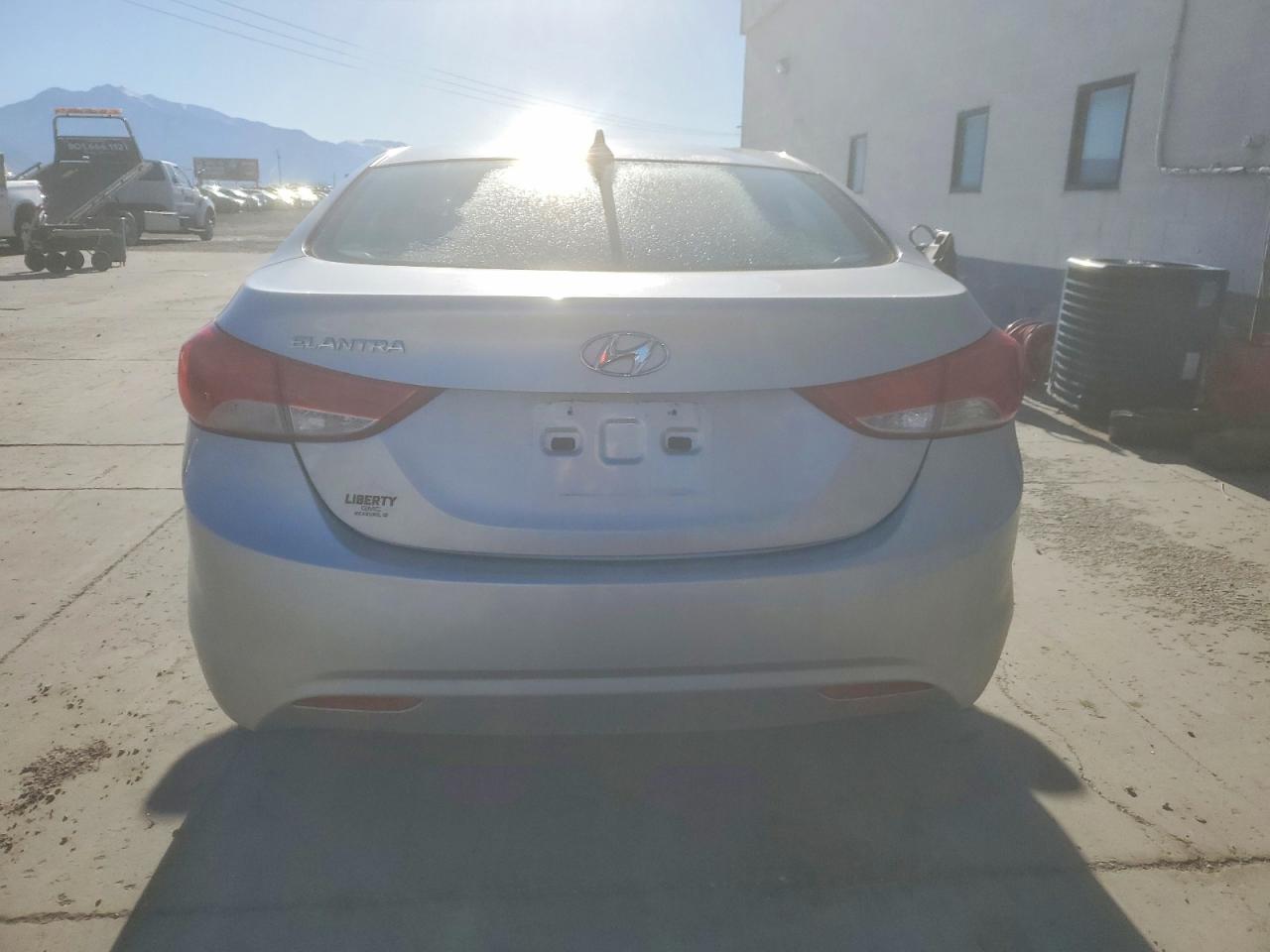 2013 HYUNDAI ELANTRA GLS photo 6