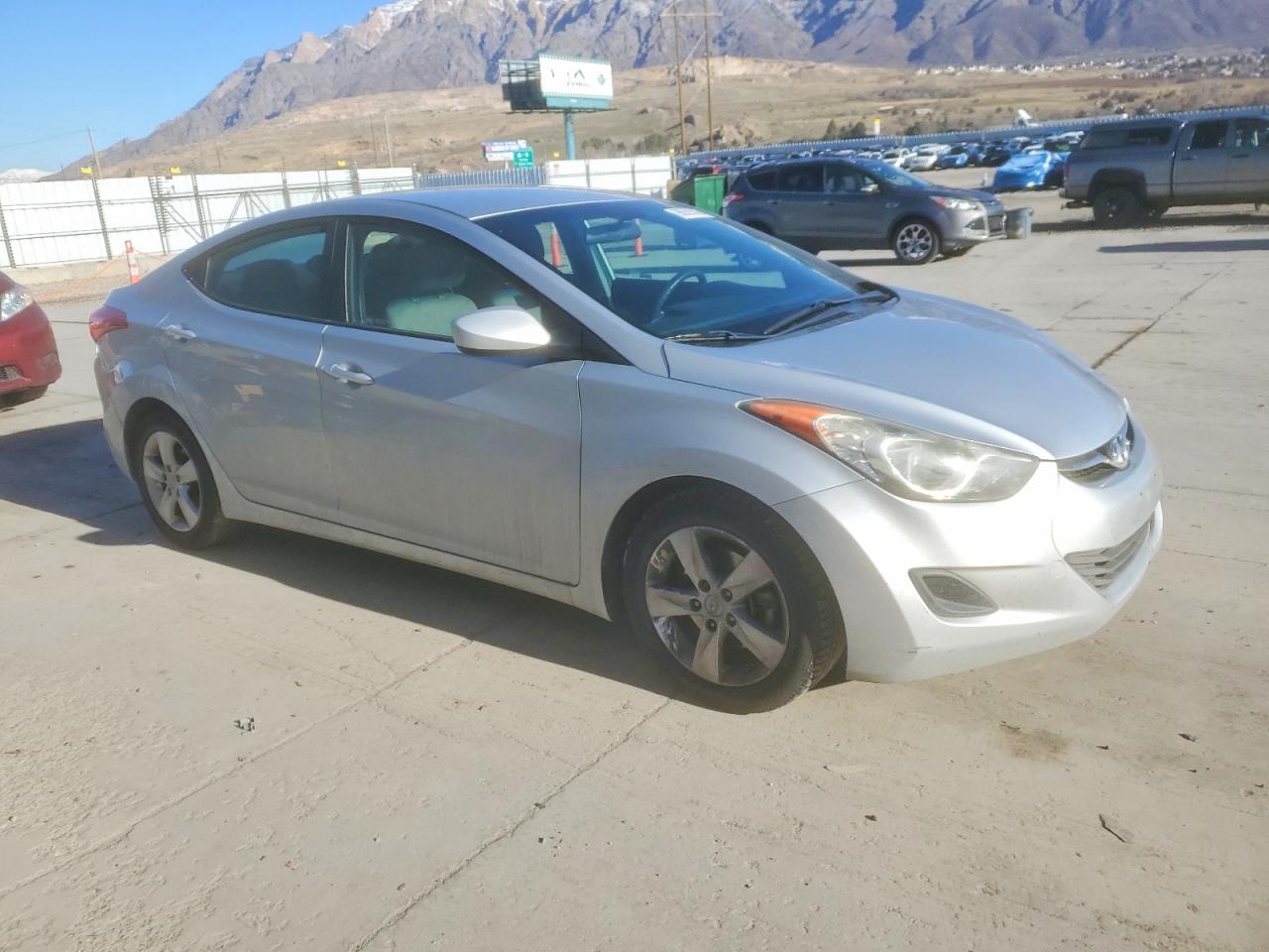 2013 HYUNDAI ELANTRA GLS photo 4