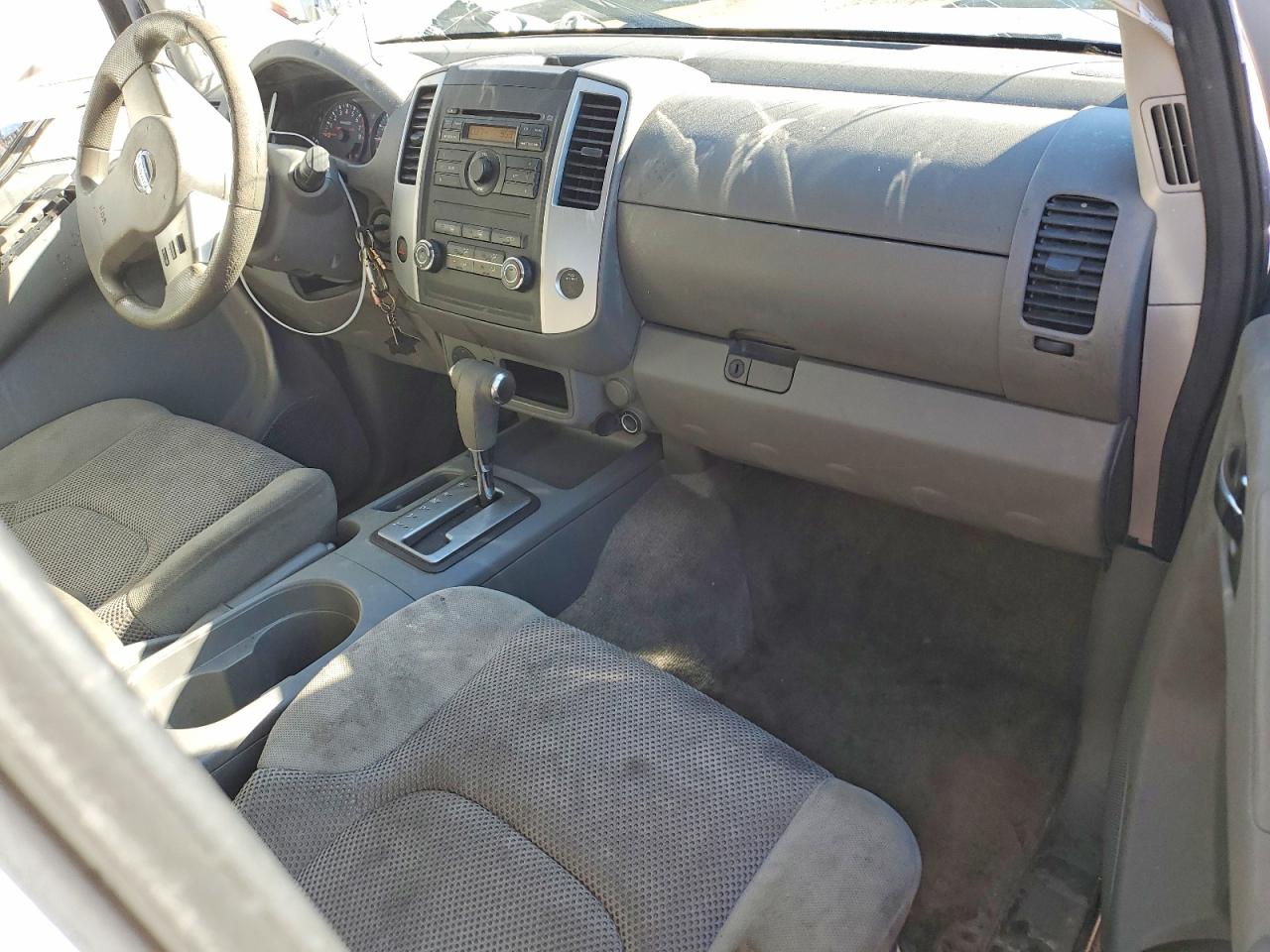 2011 NISSAN FRONTIER S photo 8