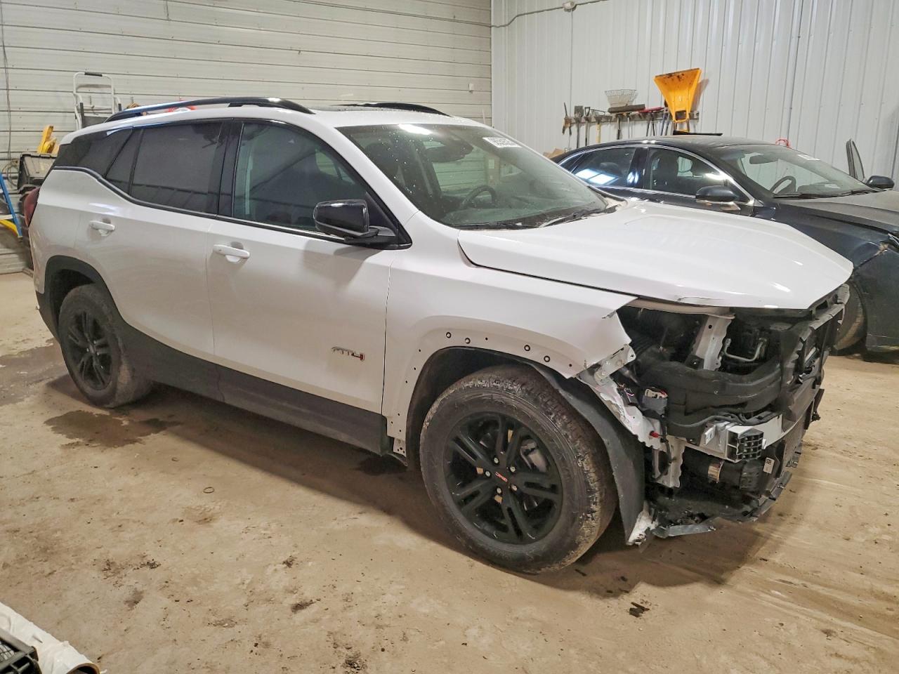 2024 GMC TERRAIN AT4 photo 4