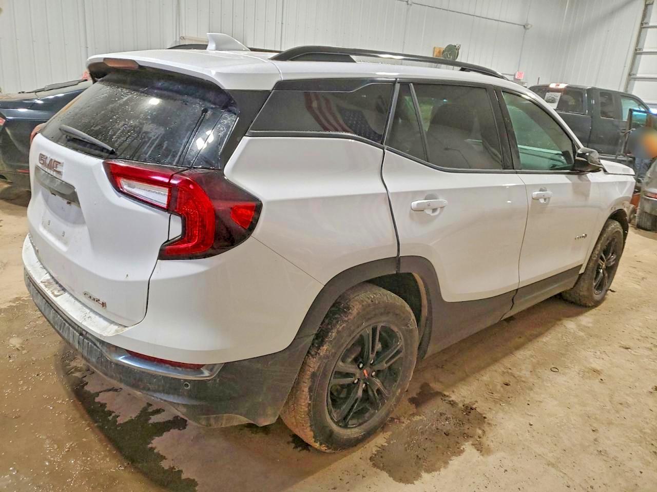 2024 GMC TERRAIN AT4 photo 3
