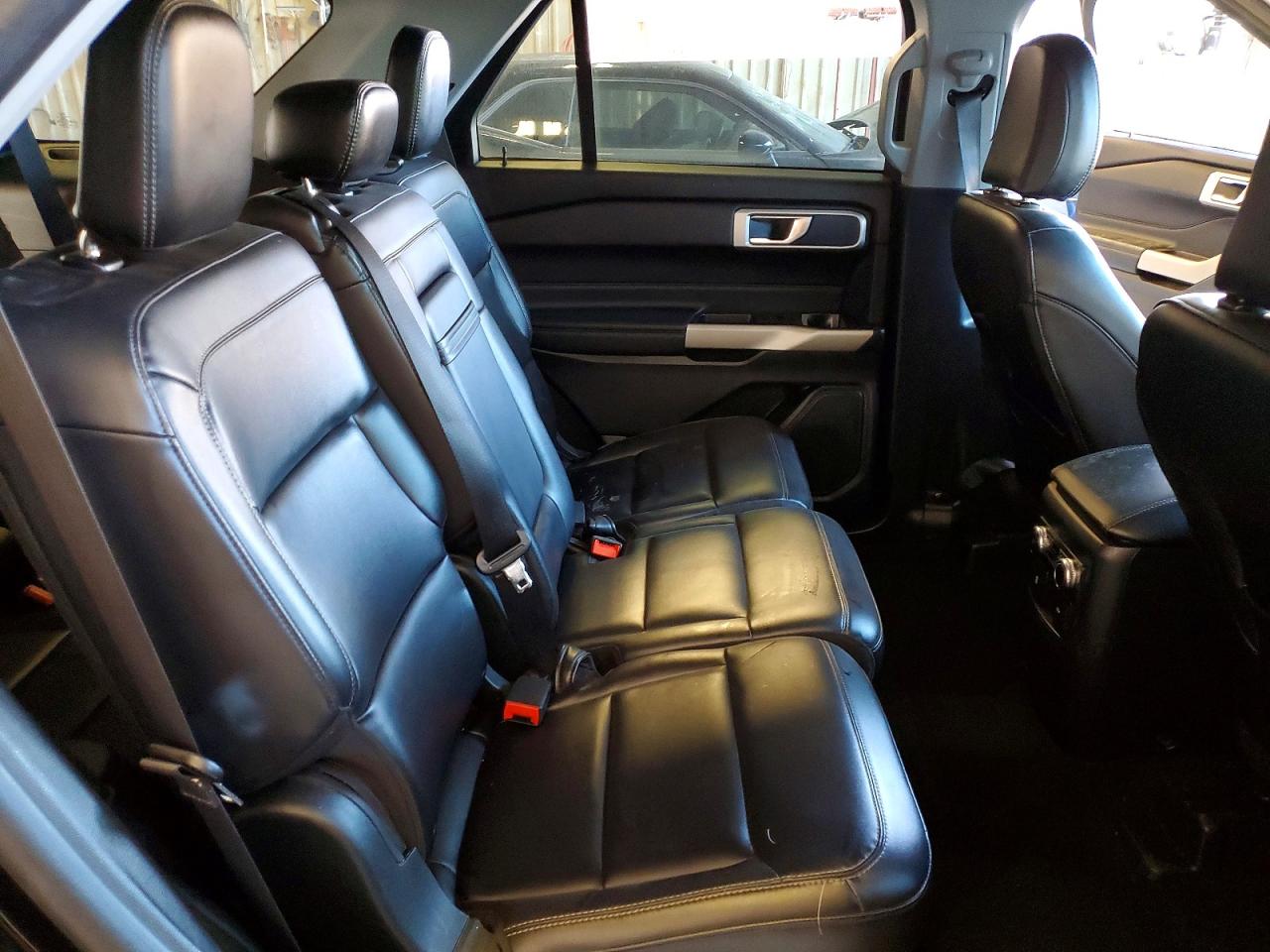 2023 FORD EXPLORER XLT photo 11