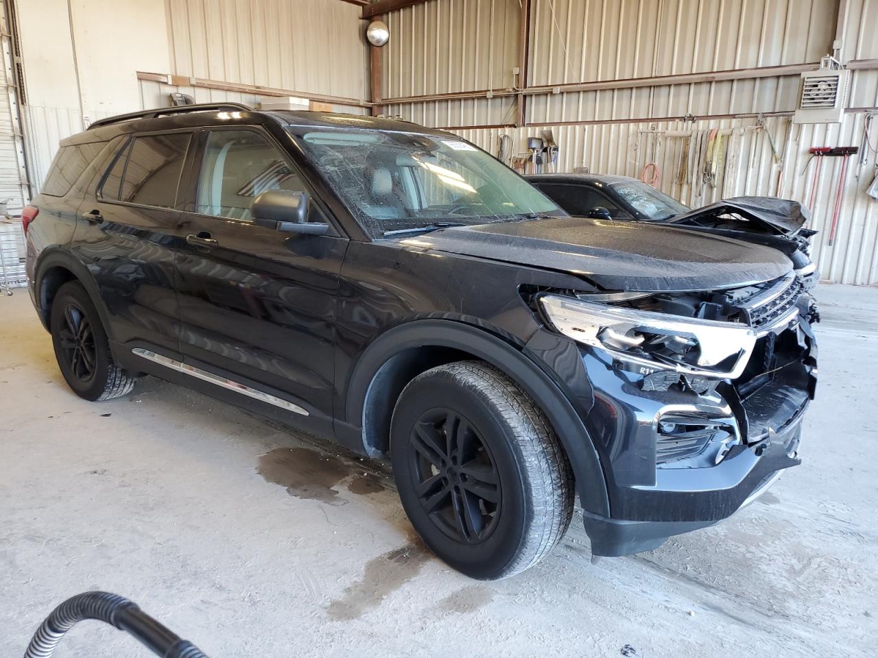 2023 FORD EXPLORER XLT photo 4