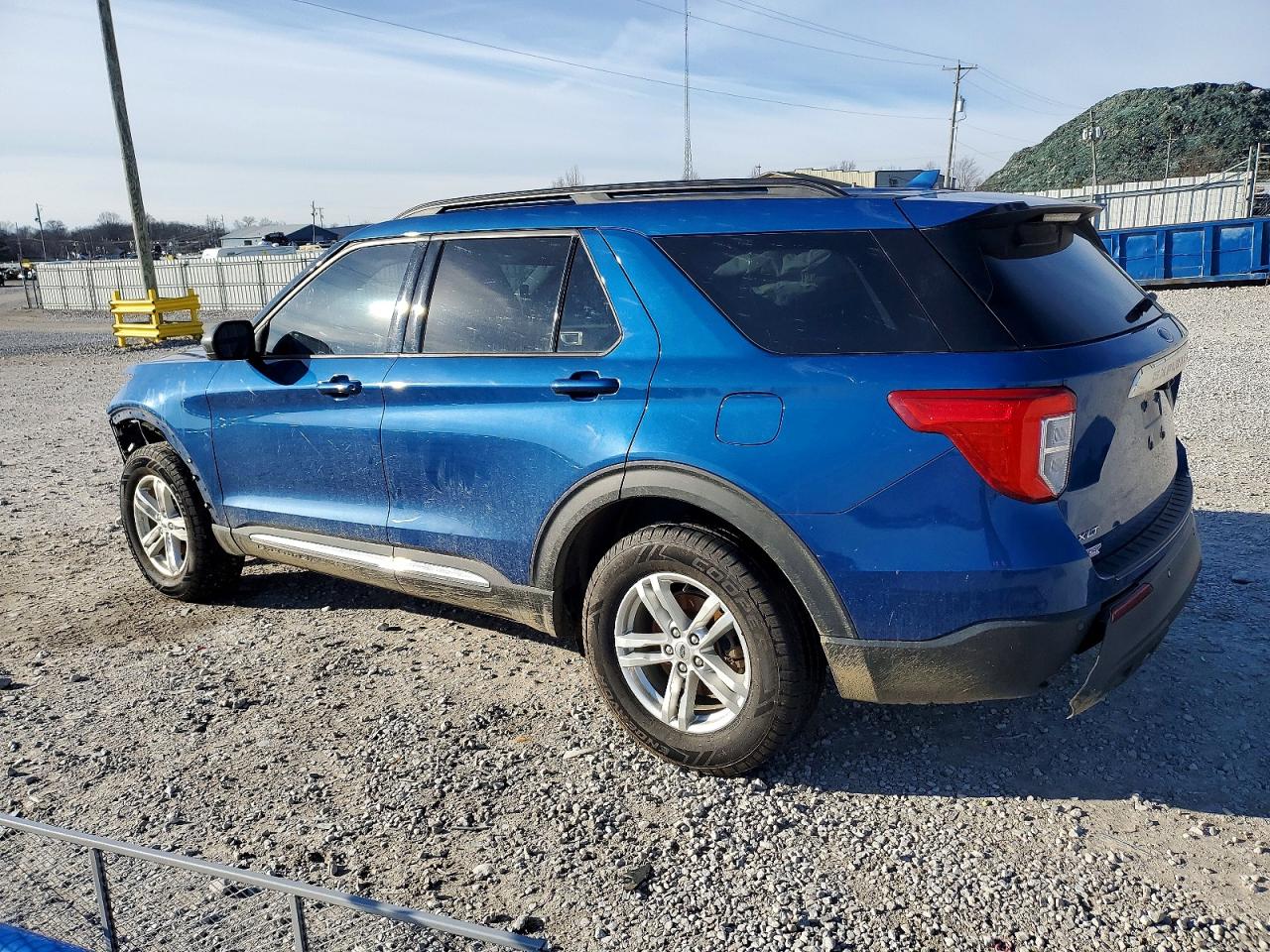 2020 FORD EXPLORER XLT photo 3