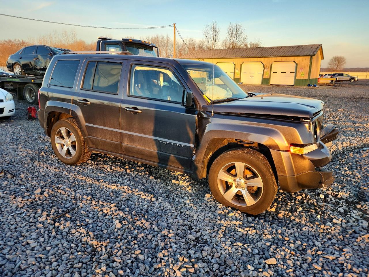 2017 JEEP PATRIOT LATITUDE photo 4