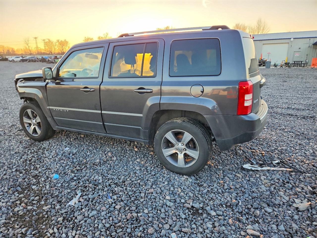 2017 JEEP PATRIOT LATITUDE photo 2
