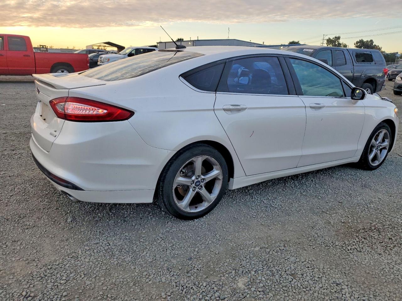 2014 FORD FUSION SE photo 3