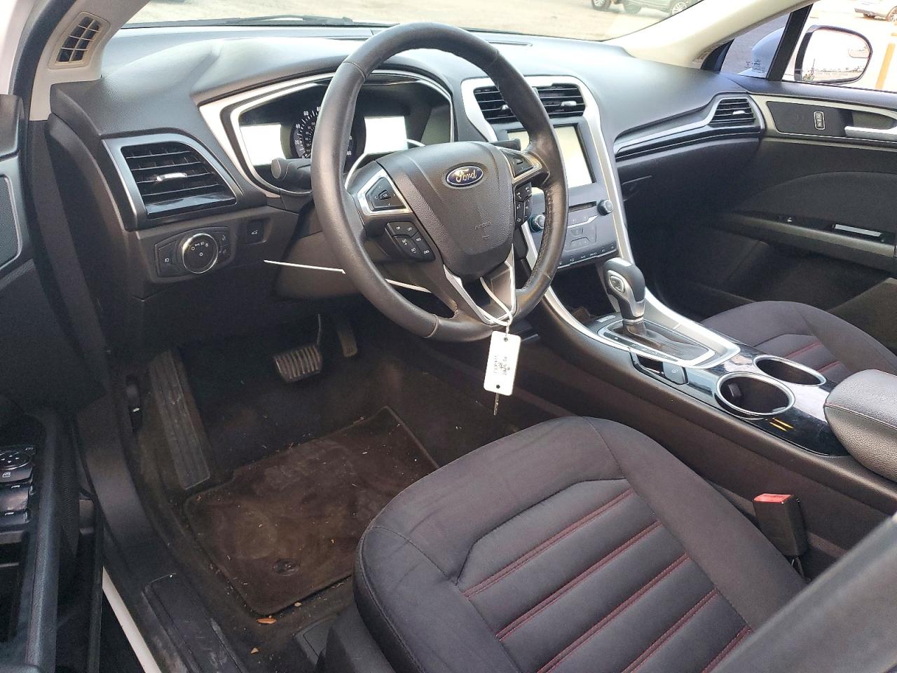 2014 FORD FUSION SE photo 8