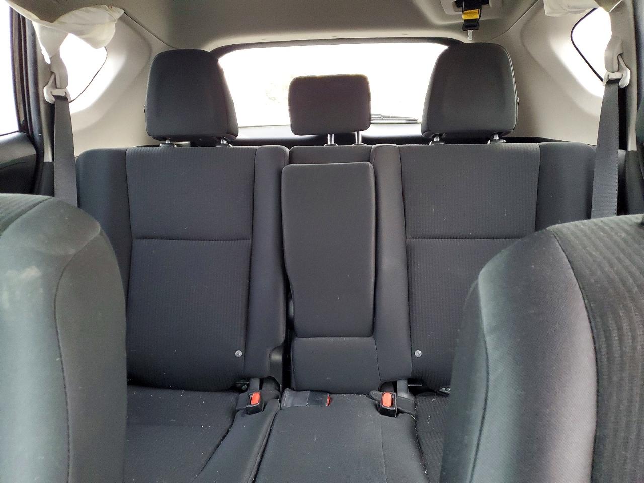2018 TOYOTA RAV4 LE photo 10