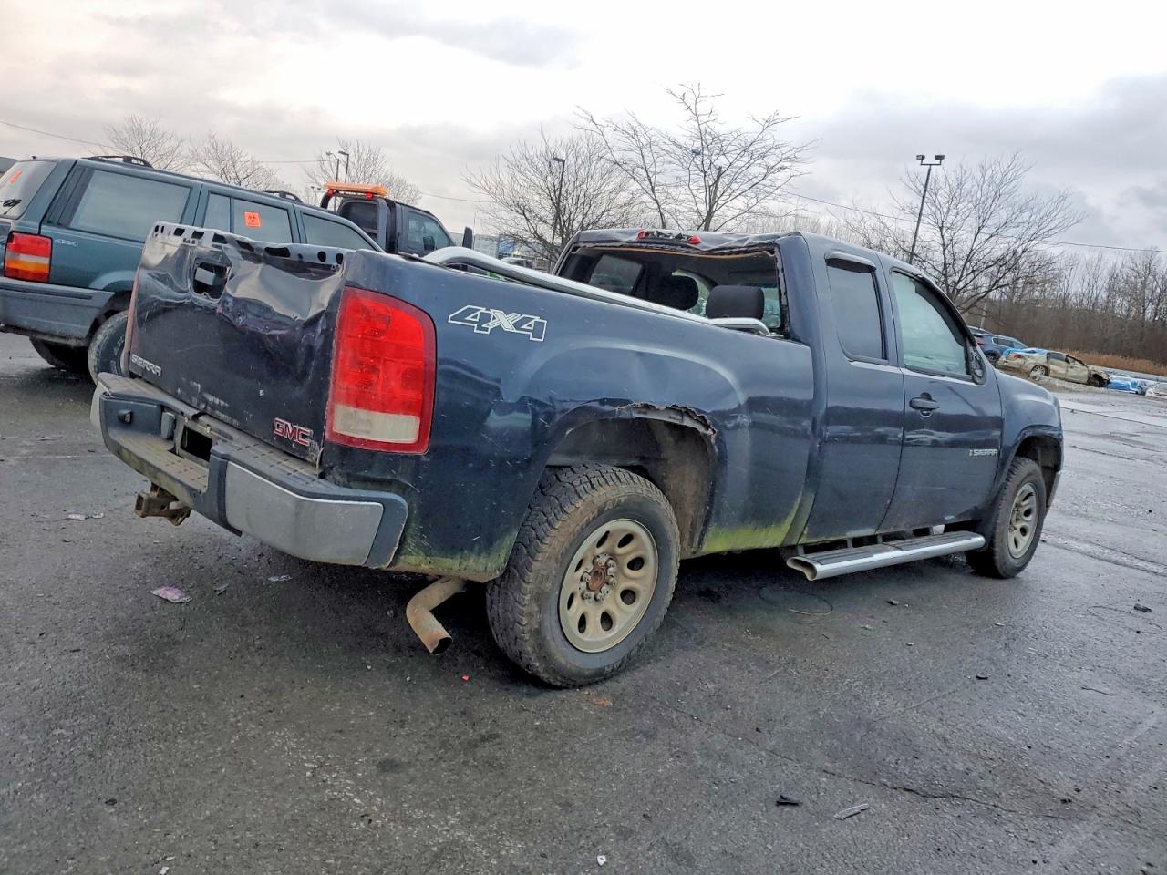 2007 GMC NEW SIERRA K1500 photo 3