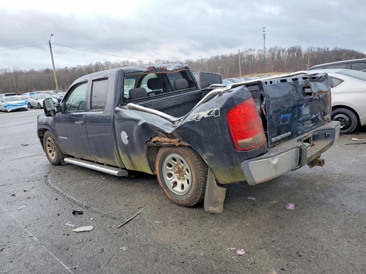 2007 GMC NEW SIERRA K1500 photo 2