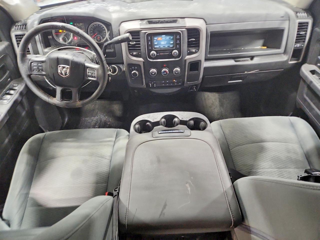 2017 RAM 2500 ST photo 15