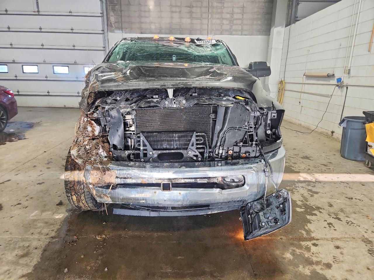 2017 RAM 2500 ST photo 9