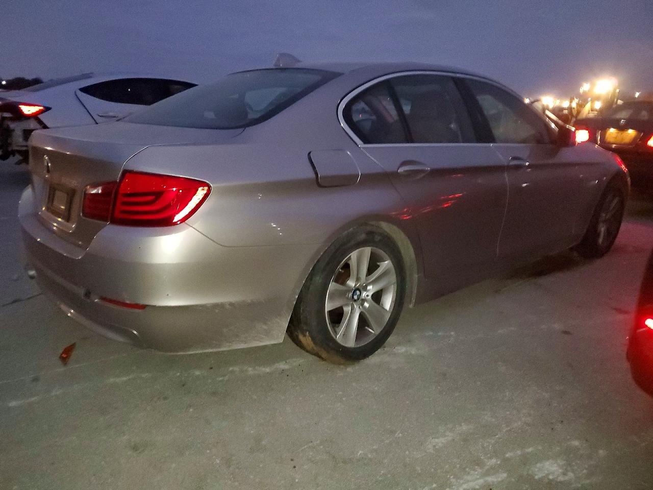 2013 BMW 528 I photo 3