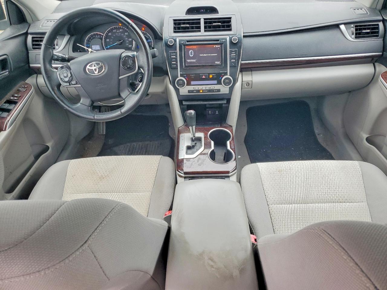 2014 TOYOTA CAMRY L photo 8