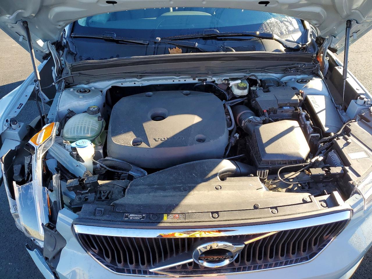 2019 VOLVO XC40 T5 MOMENTUM photo 11