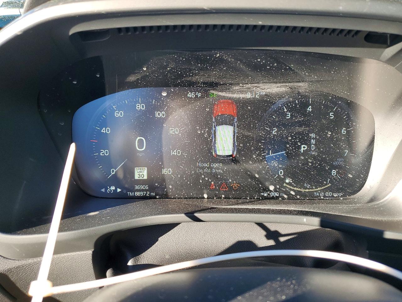 2019 VOLVO XC40 T5 MOMENTUM photo 9