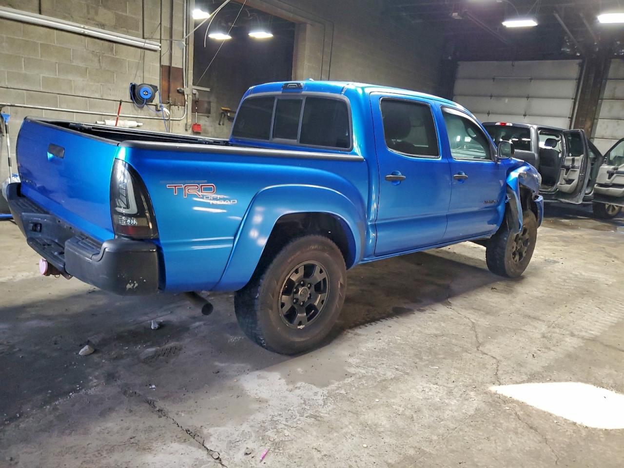 2009 TOYOTA TACOMA DOUBLE CAB photo 3