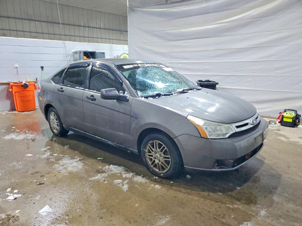 2009 FORD FOCUS SE photo 4