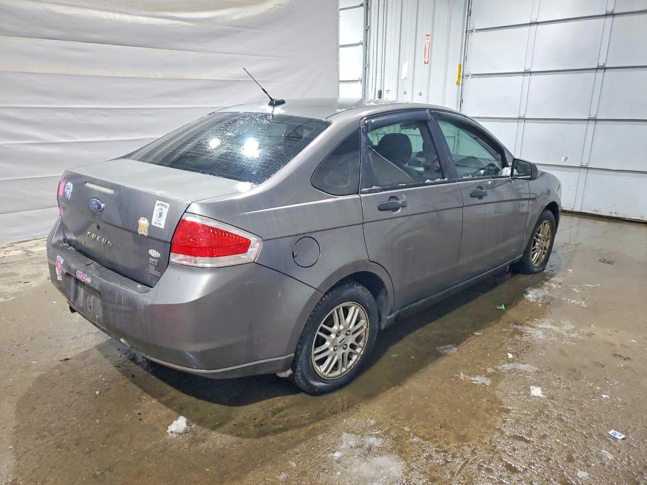 2009 FORD FOCUS SE photo 3