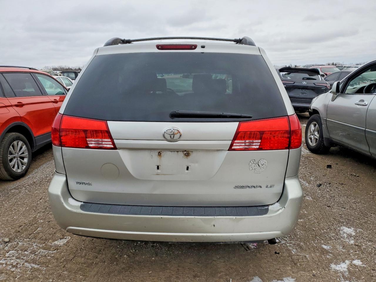 2004 TOYOTA SIENNA CE photo 6