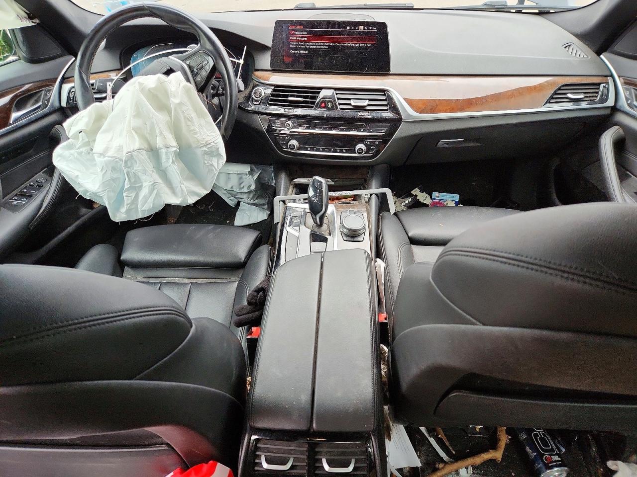 2020 BMW 530 XI photo 8